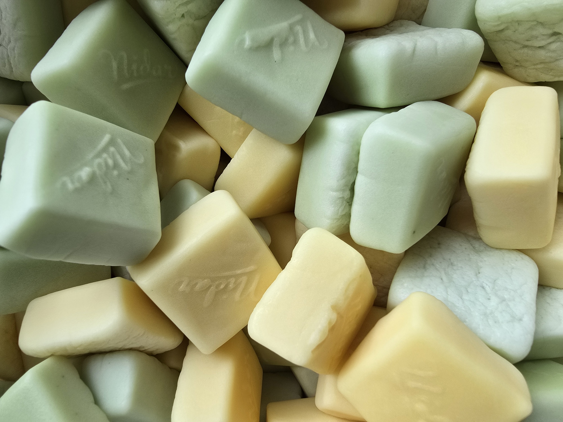 friske-skumputer-smagodt-godteri-sjokolade-penny-candy-pick-a-mix-custom-pick-n-mix-swedish-store-norwegian-candy